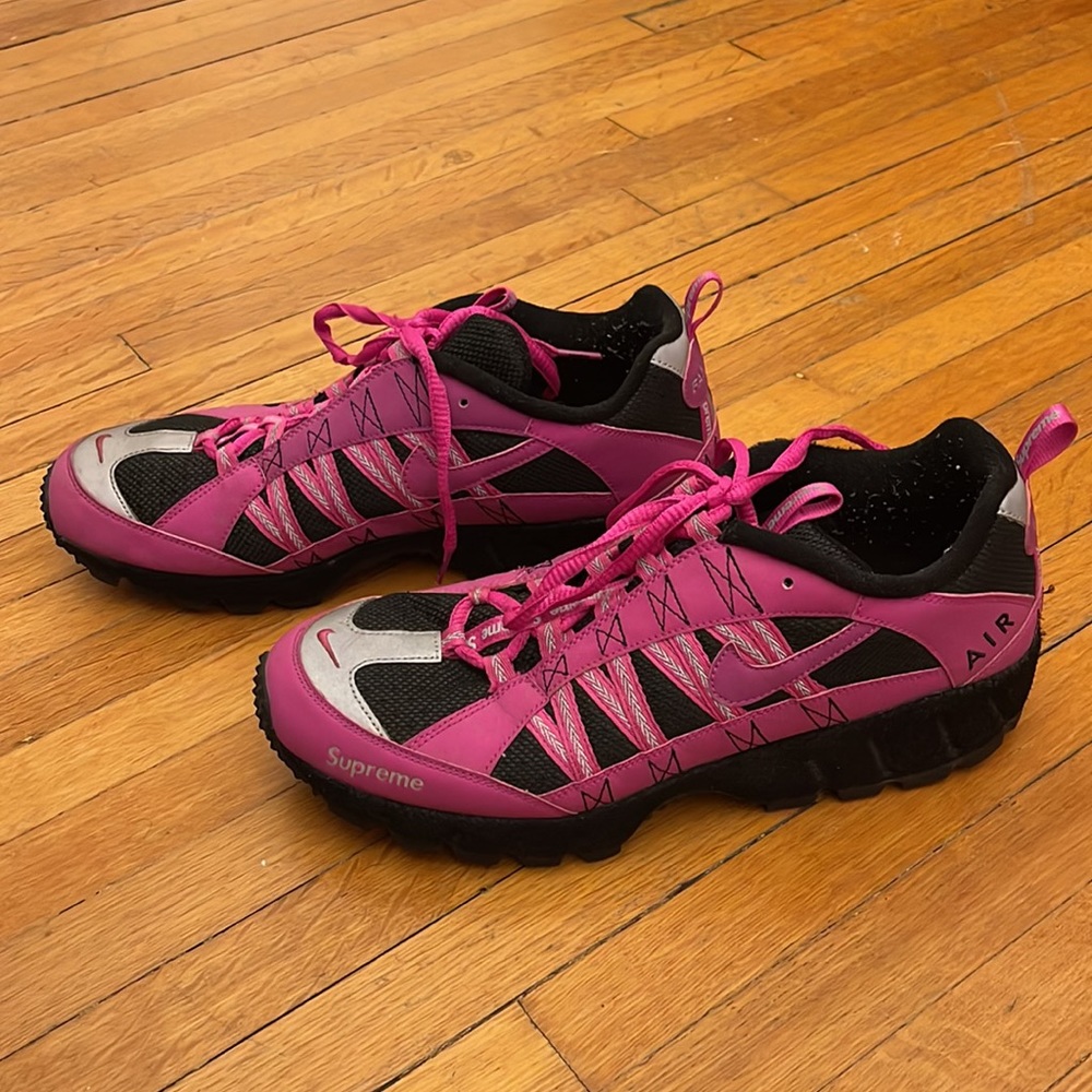 Nike x Supreme 2017 Air Humara Fire Pink
